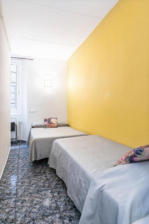 Hostal Santa Ana Барселона Экстерьер фото